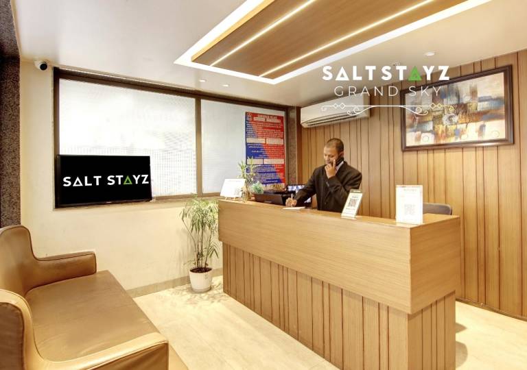 Saltstayz Select - Unitech Cyber Park — photo 4