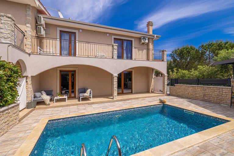  mit Pool in Linardići, Krk Insel f&uuml;r max. 8 Personen