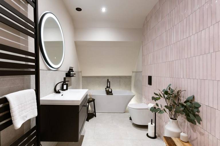 Longshaw - Relaxed Family 3 Bed Apt WiFi & Parking — photo 4