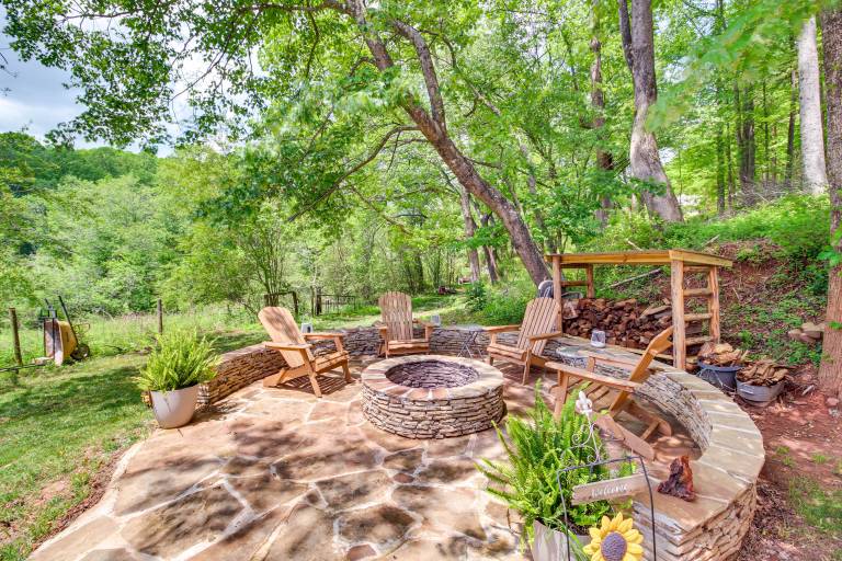 Historic Dahlonega Home w/ Hot Tub & Porch! — photo 2