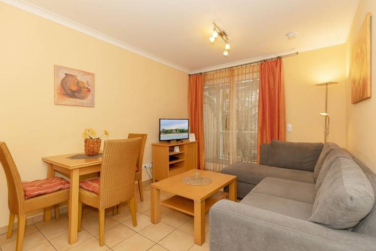 Ostsee-Apartment mit zwei Balkonen und Meerblick - Saunabereich im Haus inklusiv in Kuehlungsborn
