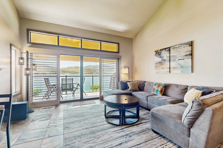 Condo  Chelan