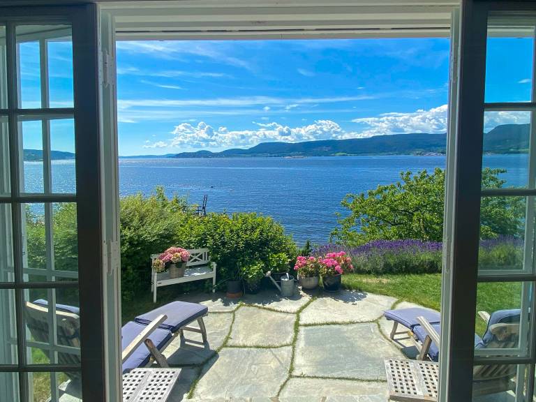 Children-friendly vacation home with BBQ, terrace & garden | Water view | Pet-friendly — photo 4
