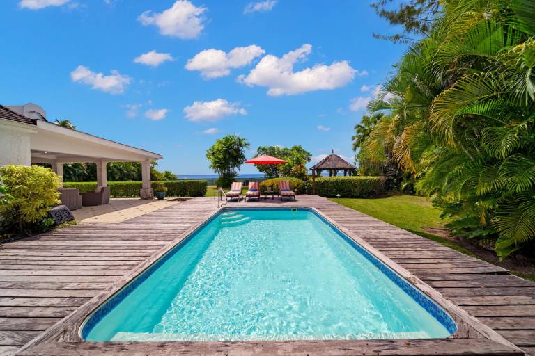 Beachfront Oasis with Pool High Trees