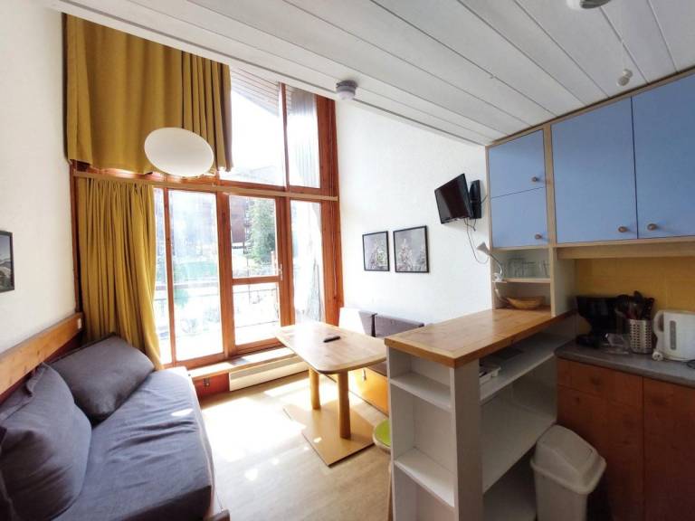 100m from resort center, 3rd floor, view forest, tv, 33m², Les Arcs in Bourg-Saint-Maurice