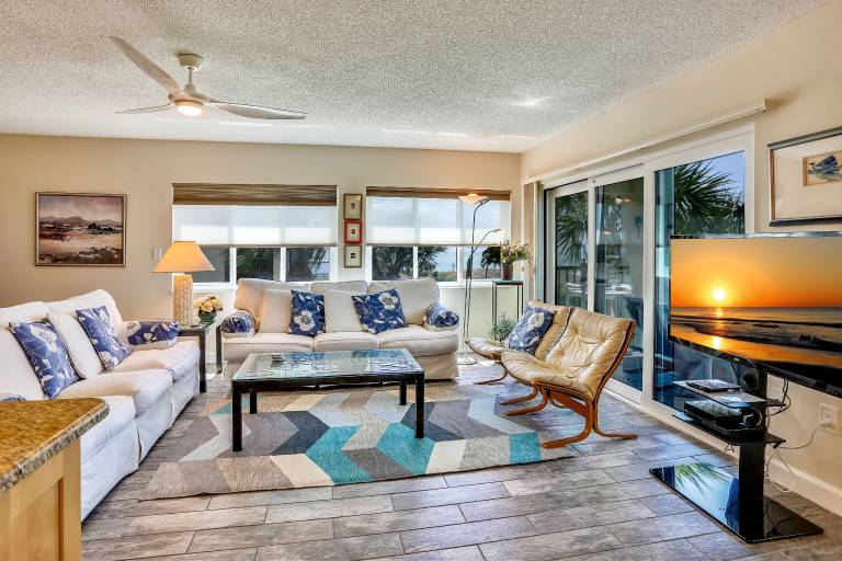 Land s End 8 301 Beach Front