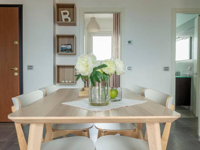 Charming rental apartment with terrace & yard | Mountain view | Beach nearby | Pet-friendly — photo 2