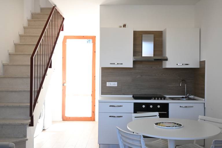 Rental apartment with patio — photo 5