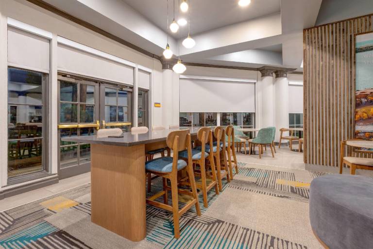 La Quinta Inn & Suites by Wyndham Sherman — photo 5