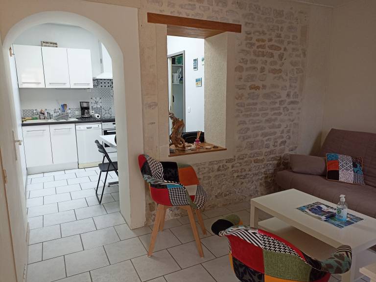 House with BBQ & terrace | City view — photo 4
