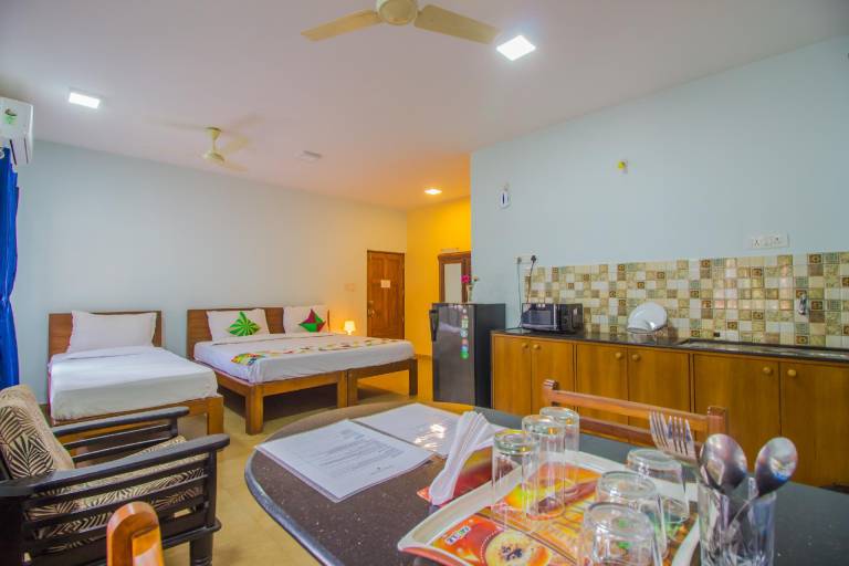 Super Collection O Holy Cross Home Stays