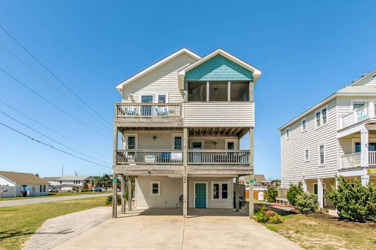 Children-friendly beautiful vacation home with private pool, barbeque & jacuzzi | Beach nearby | Pet-friendly — photo 3
