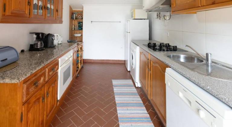 Charming villa with BBQ & private pool | Pets allowed — photo 4