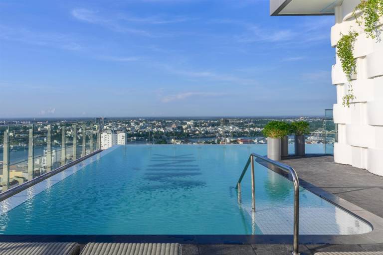 Wink Can Tho Centre, Unscripted by Hyatt- 24 hours stay — photo 2