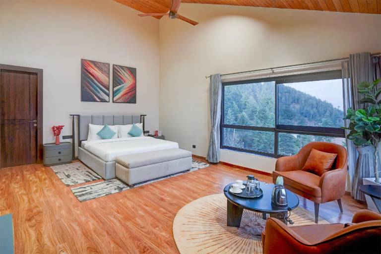 Villa with patio & garden | Suitable for remote work | Dogs allowed in Shimla