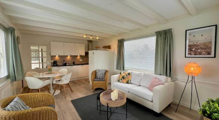 New- Private Cosy Houseboat, on a lake near Amsterdam — photo 2