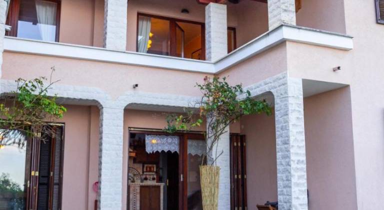 Spacious villa with pool & hot tub | Dogs allowed — photo 5