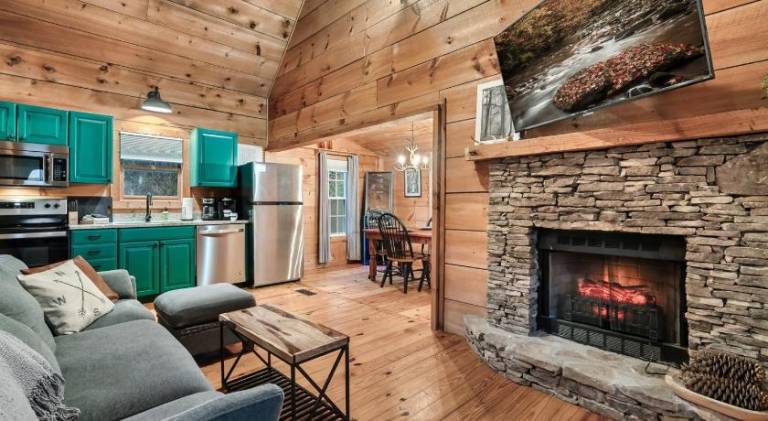 Vacation home with jacuzzi in Townsend, TN