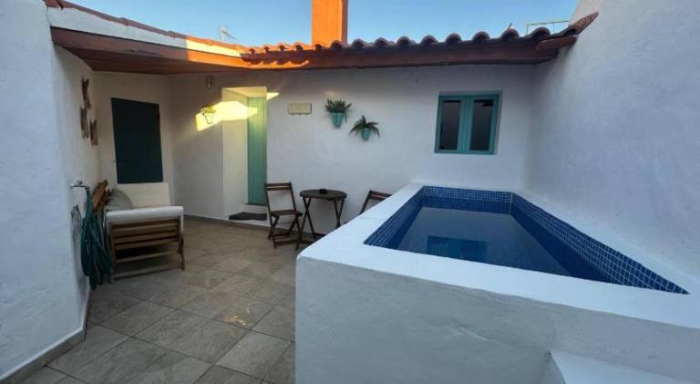 Nice vacation home with terrace & private pool | Pets allowed in Beja