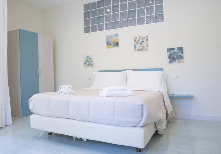 Lovely holiday apartment with hot tub, garden & patio | Suitable for remote work | Pet-friendly — photo 5