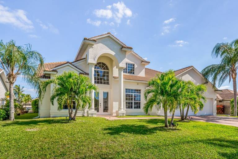 House  Pelican