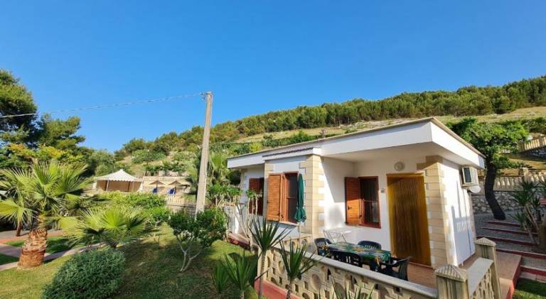 Nice serviced apartment with yard, terrace & pool | Beach nearby | Pets are welcome — photo 4