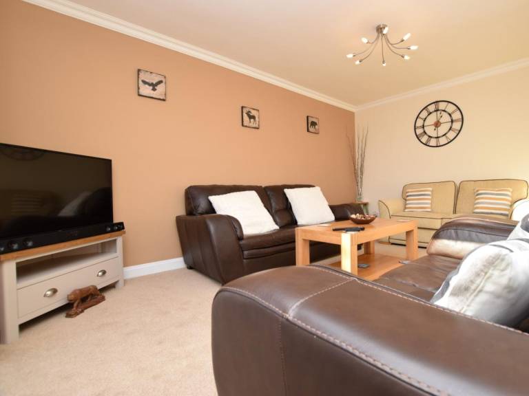 3 Bed in Galashiels oc 76698