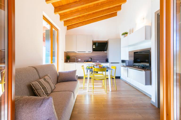 Rental apartment with terrace, grill & pool — photo 3