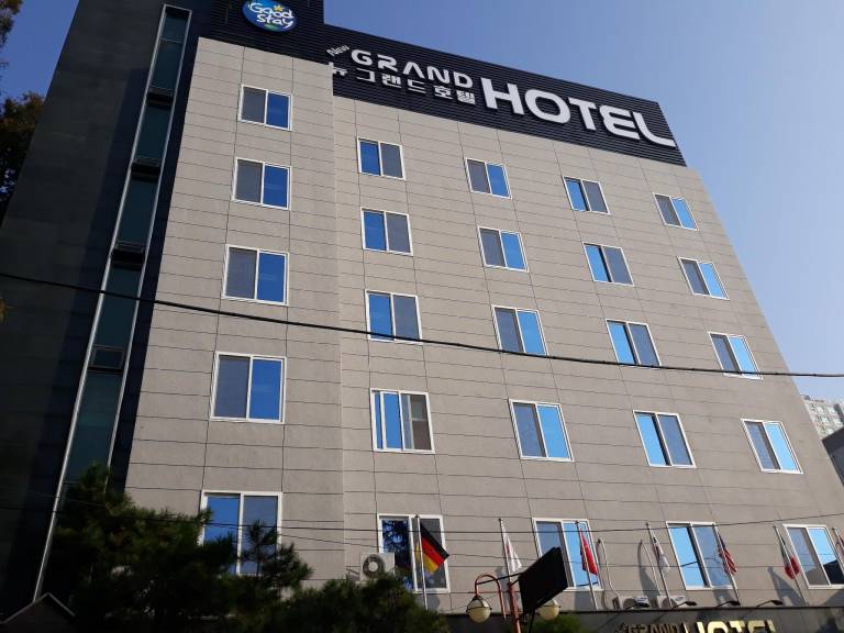 New Grand Hotel