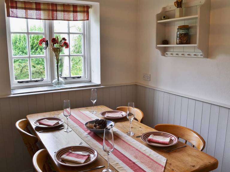 Children-friendly lovely cottage with BBQ & garden | Dogs allowed — photo 4