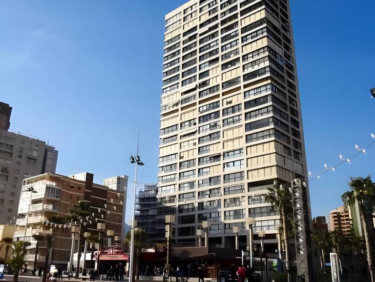 Holiday apartment with patio & private pool | Close to the beach | Pets are welcome in Benidorm