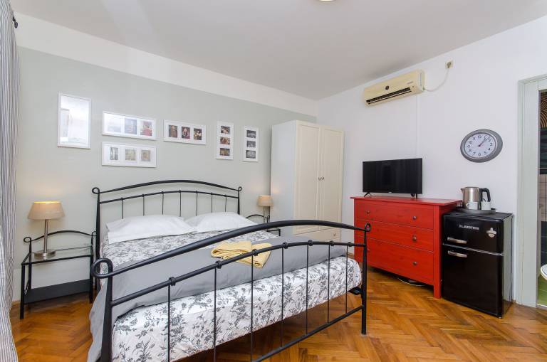 Ferienwohnung in Grad (City Centre), Stadtpromenade Riva für max. 2 Personen Ferienwohnung in Grad (City Centre), Stadtpromenade Riva für max. 2 Personen