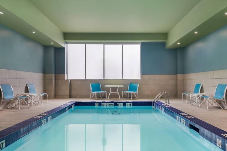 Holiday Inn Express Windsor Waterfront By IHG — photo 4