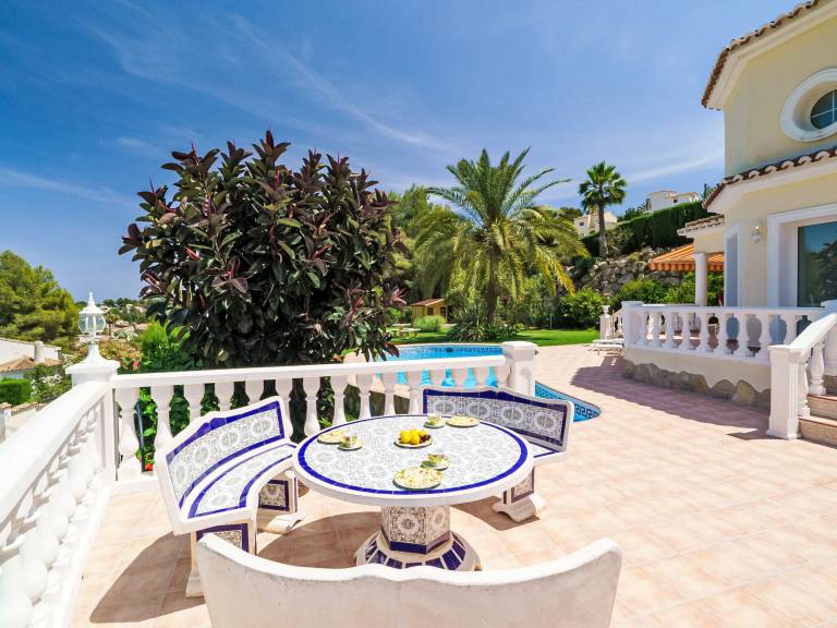 House with barbecue, patio & yard — photo 4