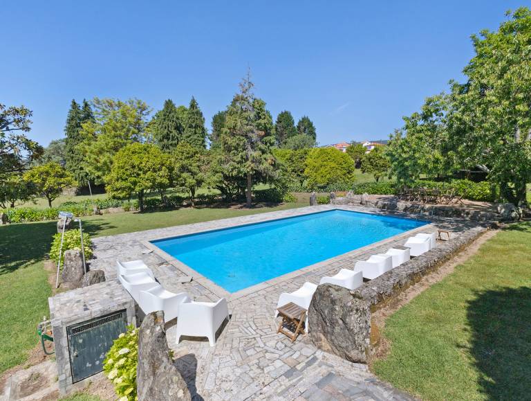 1700 m&sup2; Schloss