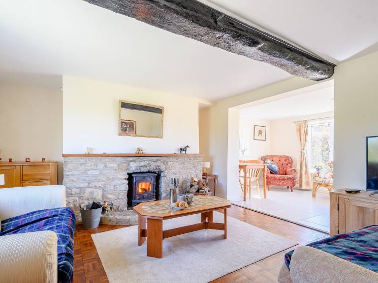 Children-friendly nice cottage with grill & yard | River view | Pets allowed — photo 4