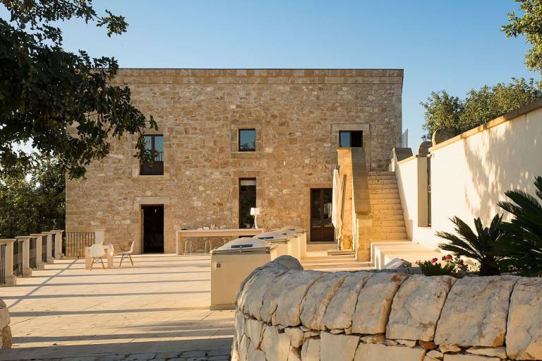 Family-friendly villa with terrace, BBQ & private pool | Pets are welcome — photo 2
