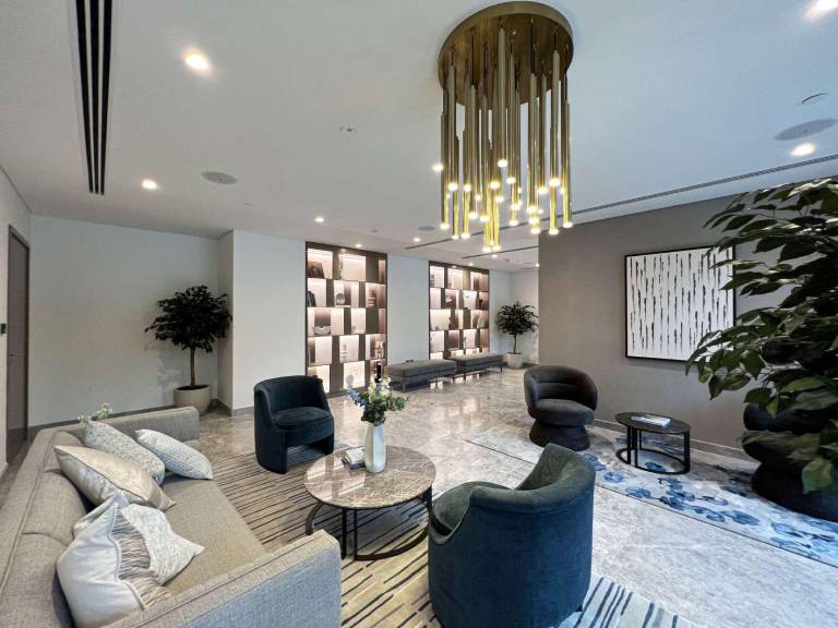 Fully equipped charming vacation home with pool, jacuzzi & garden | Next to Burj Khalifa | Good for workation | Pets allowed — photo 5