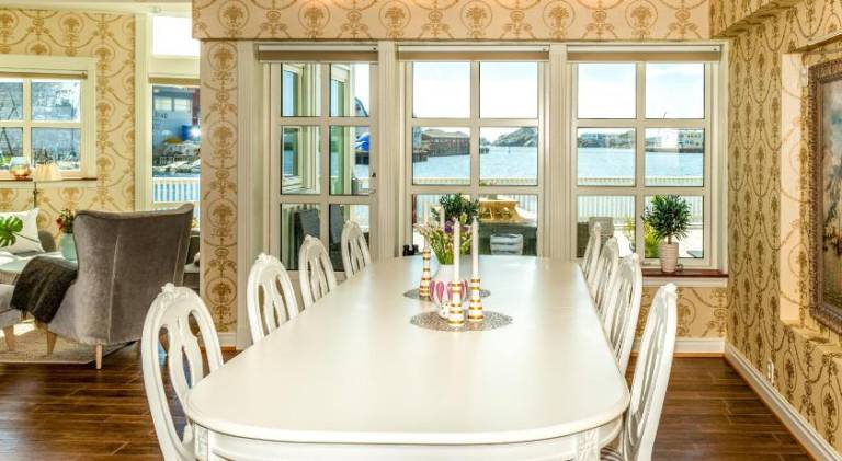 Svolvær Havn Waterfront Villa — photo 3