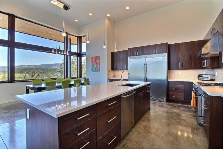 House White Salmon
