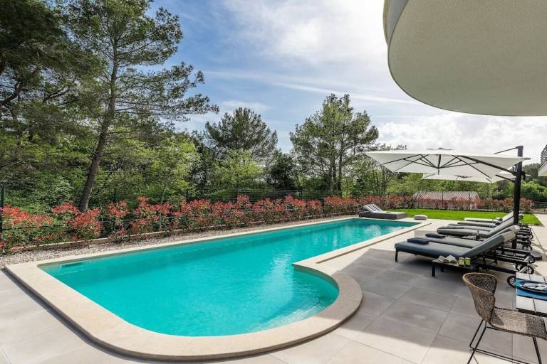 Villa with terrace & garden — photo 3