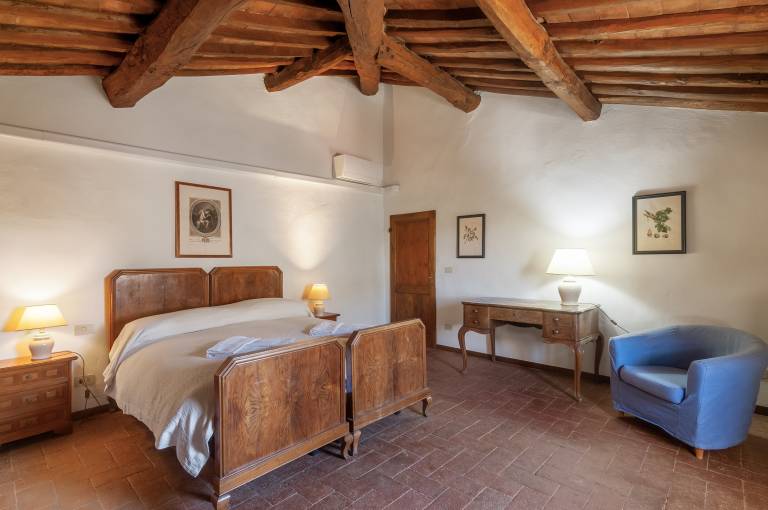 Tenuta Branca - Podere Apartment with Pool and Terrace in Chianti in Cascia