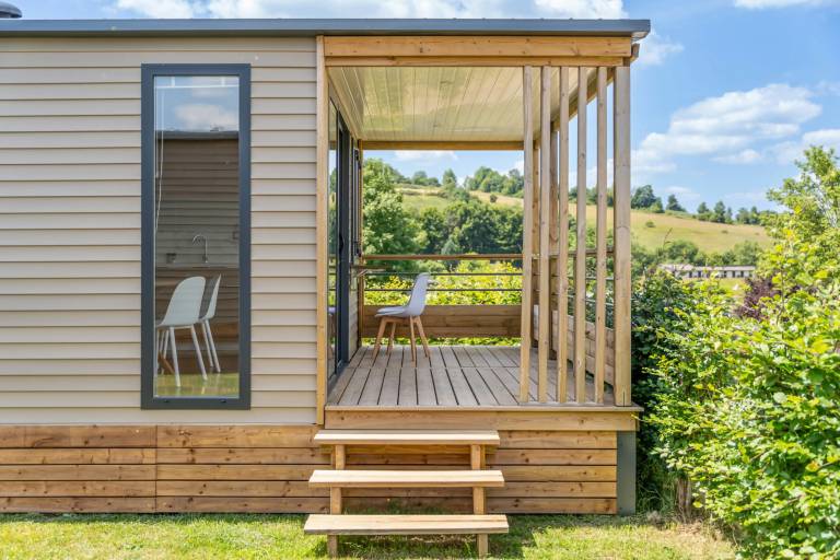 Lovely chalet with terrace, pool & garden | Pets are welcome — photo 2