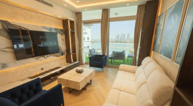 Highend Azure 1BR Sea View and Private Beach with Pool Access in Abu Dhabi