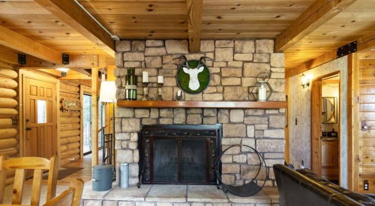 Spacious house with BBQ & hot tub | Pets allowed — photo 2