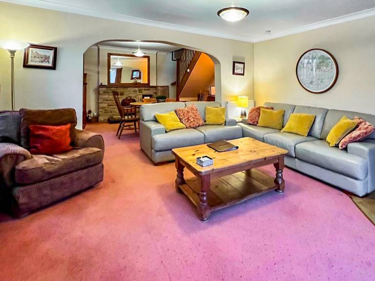 Family-oriented wonderful cottage with yard & barbecue | Pets allowed — photo 3