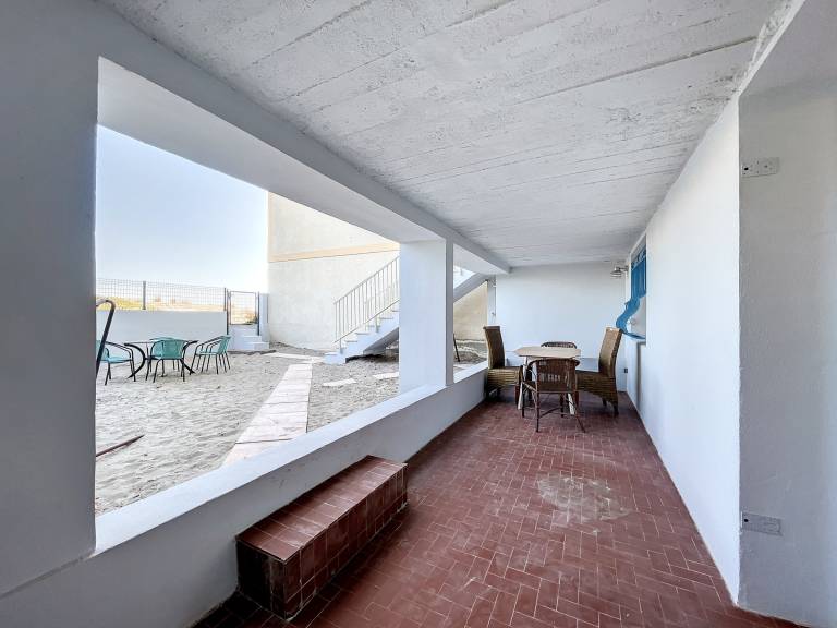 Beachfront F3 Apartment with Parking in Carnon, Renovated, Direct Beach Access, Terraces, and Chic Decor — photo 5