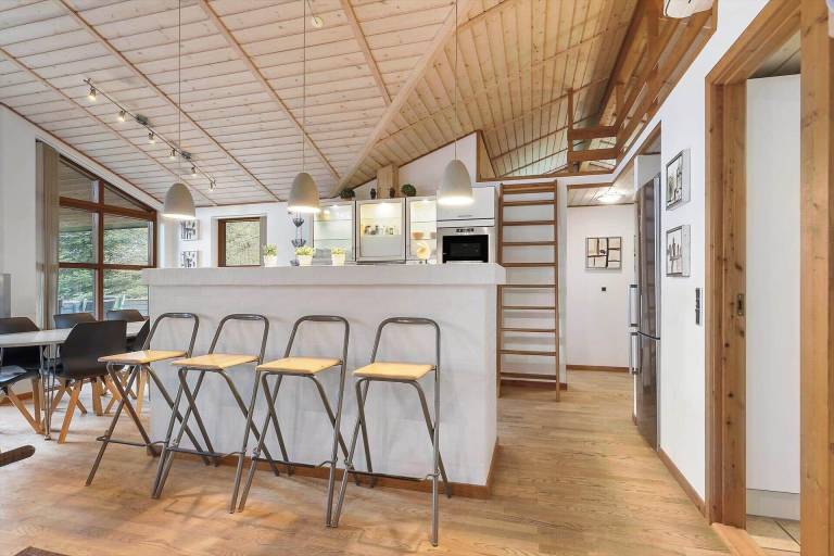 Fully equipped charming house with sauna, patio & jacuzzi | Pet-friendly — photo 4