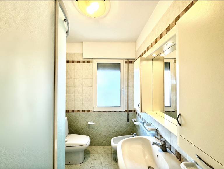 Rental apartment with patio — photo 4