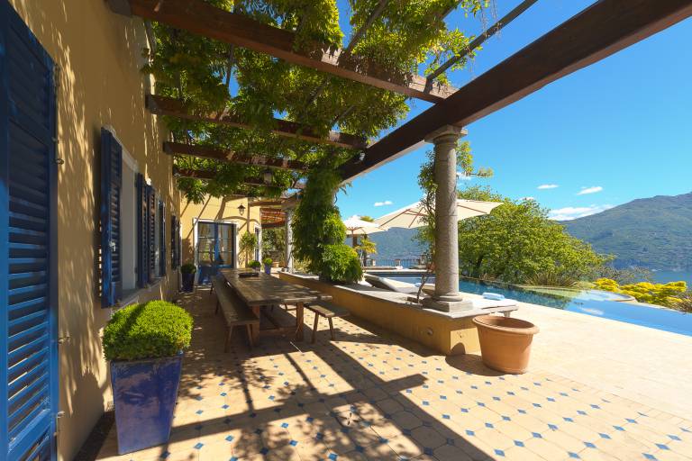 Children-friendly pleasant villa with jacuzzi, private pool & garden | Lake view | Pet-friendly — photo 4